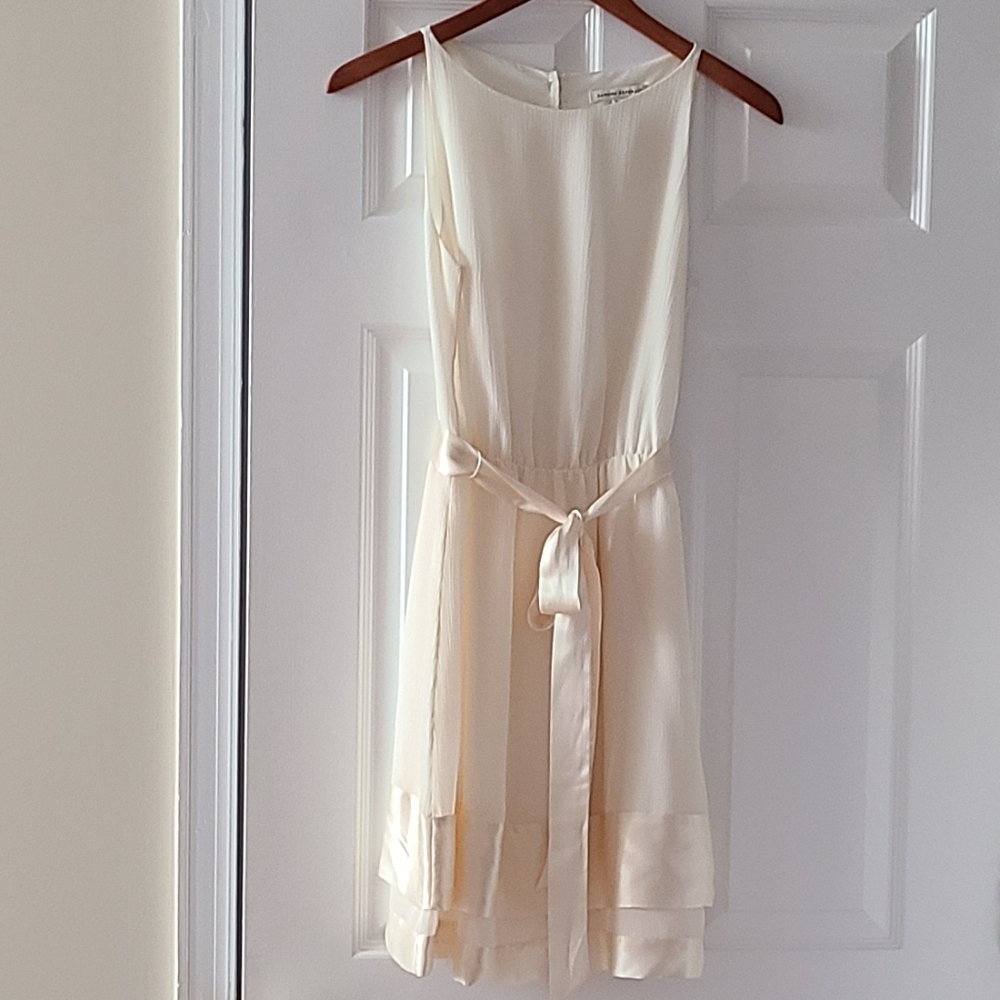Banana Republic Cream Sleeveless Belted Chiffon Dress